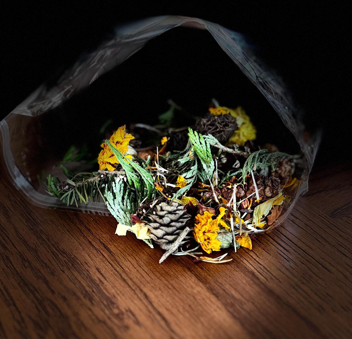 Organic Amber Forest Potpourri: Somerset Dried Flowers, Cones & Leaves choice of scent