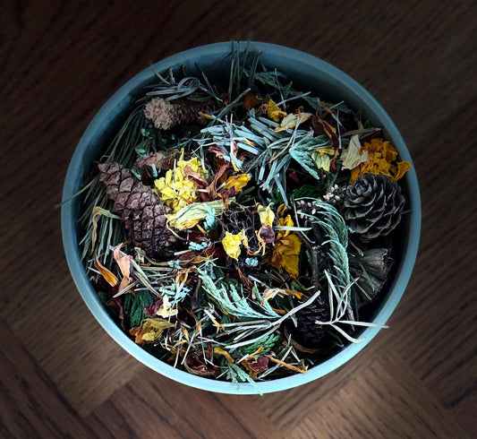 Organic Amber Forest Potpourri: Somerset Dried Flowers, Cones & Leaves choice of scent