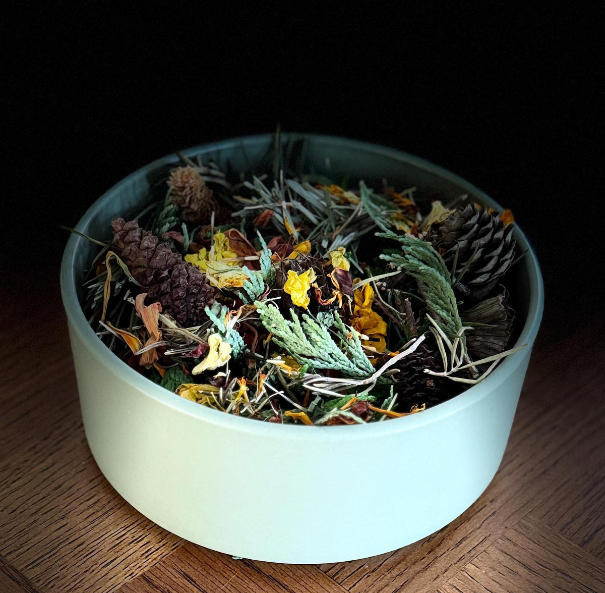 Organic Amber Forest Potpourri: Somerset Dried Flowers, Cones & Leaves choice of scent